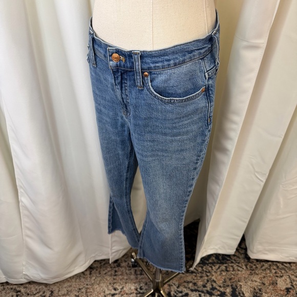 J. Crew ‘9” Demi-Boot Crop Jean’ in “Cedar” Wash Size 26 - Picture 5 of 16